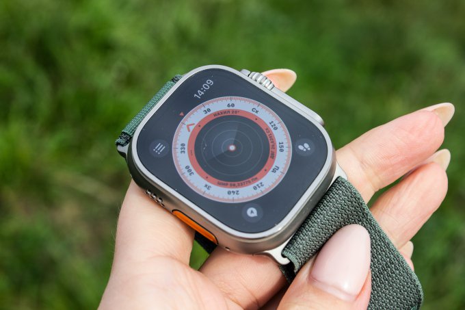 Smartwatch z kompasem